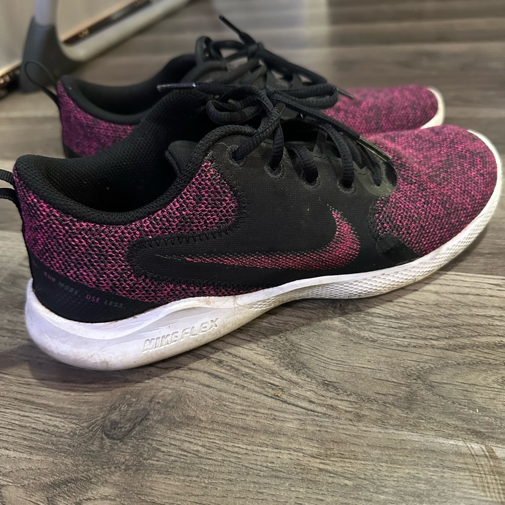 Nike flex womens shoes